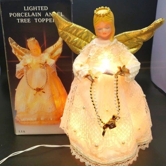 VINTAGE LIGHTED PORCELAIN ANGEL TREE TOPPER IN ORIGINAL BOX - Picture 1 of 8